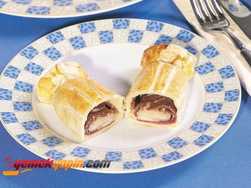 PIRASALI VE PASTIRMALI BÖREK