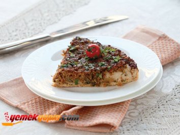 LAHMACUN BÖREĞİ