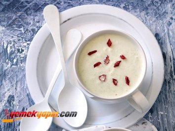 Acılı Soğuk Avokado Çorbası