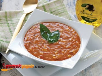 Kurutulmuş Domatesli Pirinç Çorbası