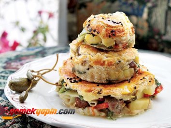 KUZU ETLİ BÖREK