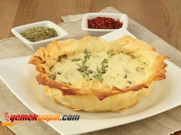 MANTARLI VE LOR PEYNİRLİ TART