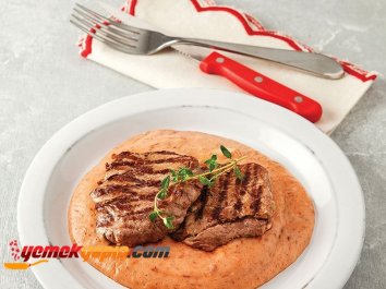 PANCARLI PATATES PÜRESİ YATAĞINDA BONFİLE