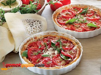 DOMATES VE PESTO SOSLU TART