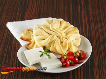 LOR PEYNİRLİ BÜZGÜLÜ BÖREK