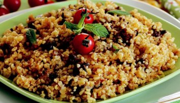 Patlıcanlı Soğanlı Pilav