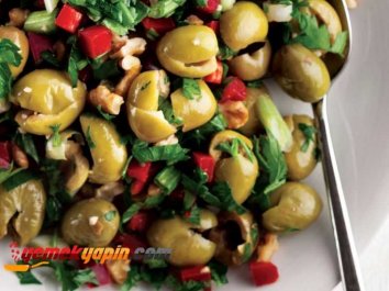 Antep Usulü Yeşil Zeytin Piyazı