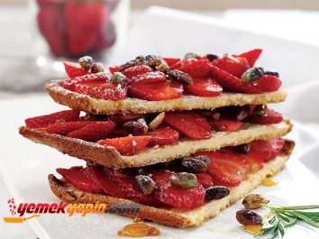 BOL ÇİLEKLİ, ANTEP FISTIKLI TART