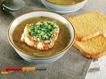 Fransız Usulü Soğan Çorbası
