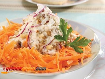 Mayonezli Kereviz Salatası