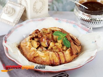 TARÇIN SOSLU ELMALI GALETTE