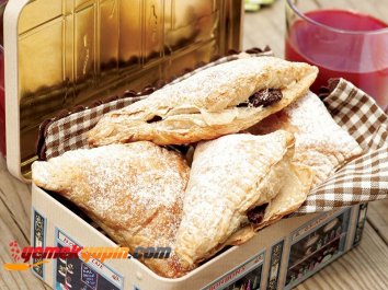ÇİKOLATALI BÖREK