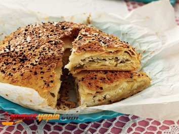 PEYNİRLİ KAT KAT BÖREK