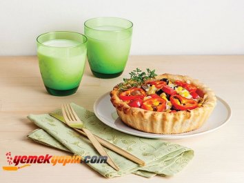 BEZELYELİ VE MISIRLI TART