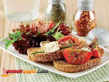 Keçi Peynirli Ve Baharatlı Salata