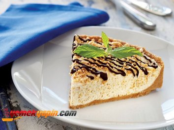 YER FISTIKLI TART