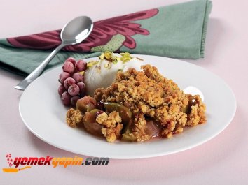 ELMALI VE FRENK ÜZÜMLÜ CRUMBLE