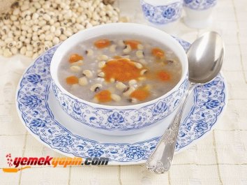 Kuru Börülce Çorbası