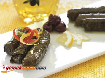 ZEYTİNYAĞLI VİŞNELİ YAPRAK SARMA