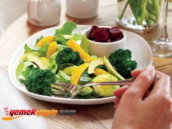 YEŞİL SALATA