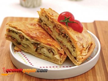 KIYMALI AÇMA BÖREK