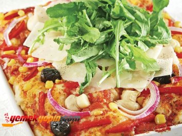 ROKALI PEYNİRLİ PİZZA