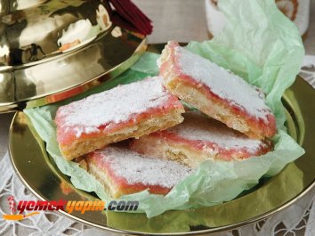 GÜL LOKUMLU TART