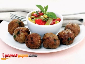 Üç Biberli Top Köfte