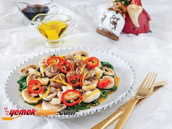 MARİNE MANTARLI PAZI SALATASI