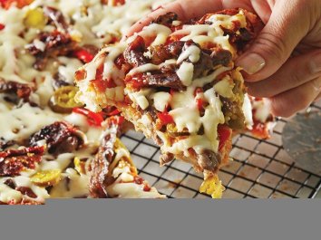 DOMATES SOSLU, BONFİLE PİZZA