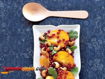 Narlı Hurma Salatası