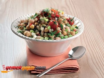 Karışık Baklagil Salatası