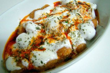 Yoğurtlu Sarımsaklı Bulgur Köftesi