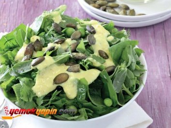 BAHAR YEŞİLİ SALATA