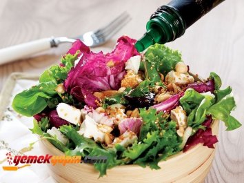 Kavrulmuş Susamlı Peynirli Salata