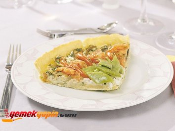 SEBZELİ VE PİRİNÇLİ TART