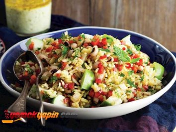 Safranlı Pirinç Salatası