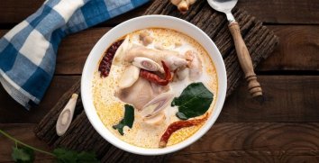  Tayland Mutfağından Tom Kha Kai Çorbası Nasıl Yapılır? Püf Noktaları Nelerdir?