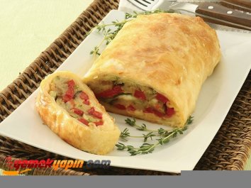 SEBZELİ RULO BÖREK