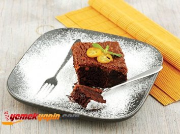 FISTIK EZMELİ, KARAMELLİ BROWNİE