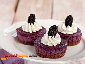 KARADUTLU MİNİ CHEESECAKE