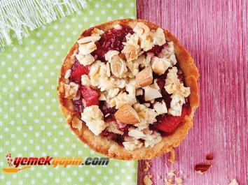 ÇİLEKLİ TARTÖLETLER