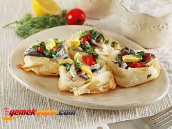 Hamsili Yufka Börek
