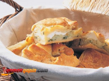 PATATESLİ VE PEYNİRLİ BÖREK