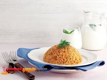 Domatesli Bulgur Pilavı