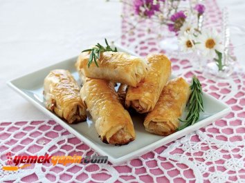 PATATESLİ VE SOĞANLI BÖREK