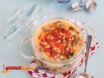 Barbunya Fasulyeli Karalahana Çorbası