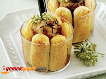 ARMUTLU ÇİKOLATALI ŞARLOTU