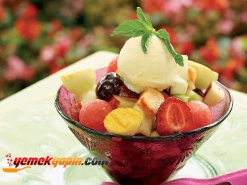 Meyve Salatası