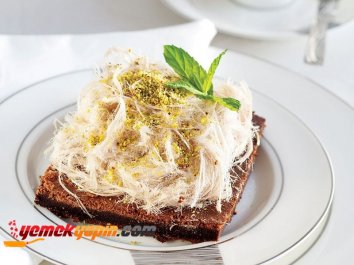 PİŞMANİYELİ UNSUZ KEK